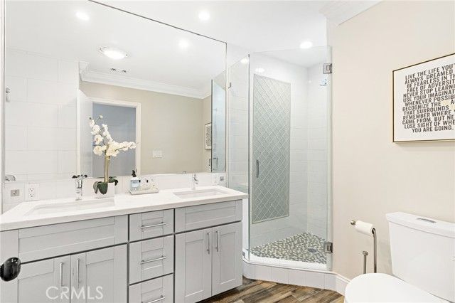 19438 Calvert Street, Tarzana (los Angeles), CA 91335