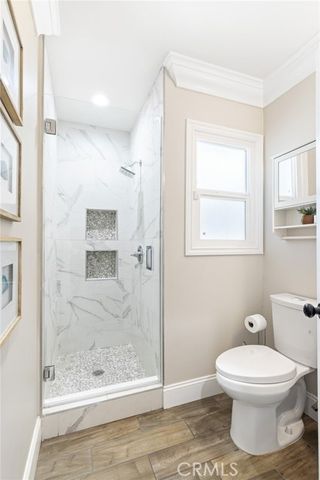 19438 Calvert Street, Tarzana (los Angeles), CA 91335