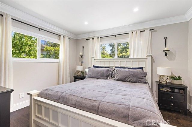 19438 Calvert Street, Tarzana (los Angeles), CA 91335