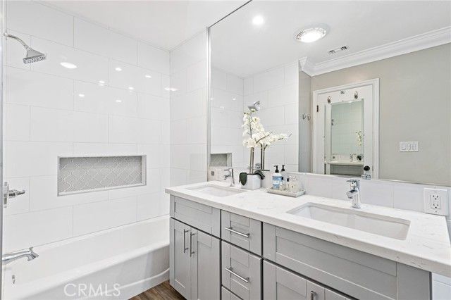 19438 Calvert Street, Tarzana (los Angeles), CA 91335