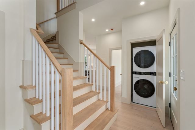 33 Fendale Ave, Boston, MA 02124