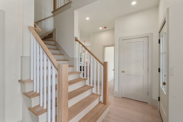 33 Fendale Ave, Boston, MA 02124
