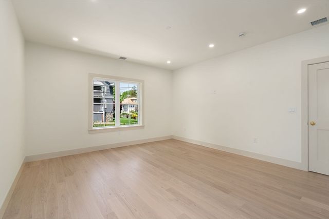 33 Fendale Ave, Boston, MA 02124