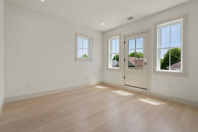 33 Fendale Ave, Boston, MA 02124