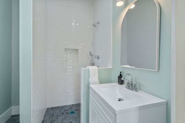 33 Fendale Ave, Boston, MA 02124
