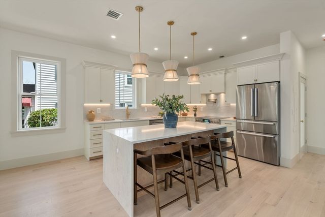 33 Fendale Ave, Boston, MA 02124