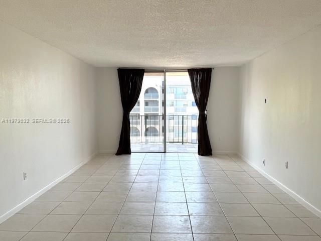 9360 Fontainebleau Blvd 406, Miami, FL 33172