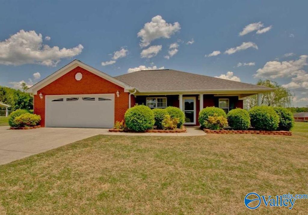 14678 Sara Beth Drive, Harvest, AL 35749