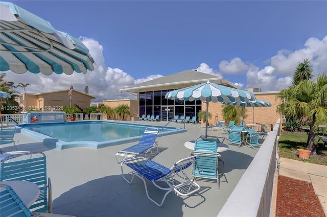 2212 NE 1st Way 101, Boynton Beach, FL 33435