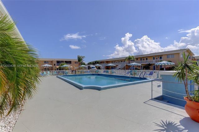 2212 NE 1st Way 101, Boynton Beach, FL 33435