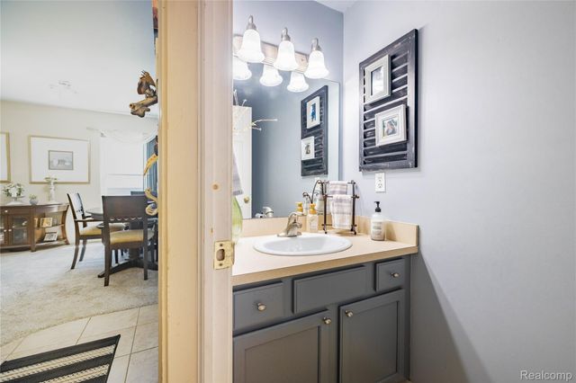 52657 Huntley Avenue, New Baltimore, MI 48047