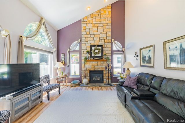 52657 Huntley Avenue, New Baltimore, MI 48047