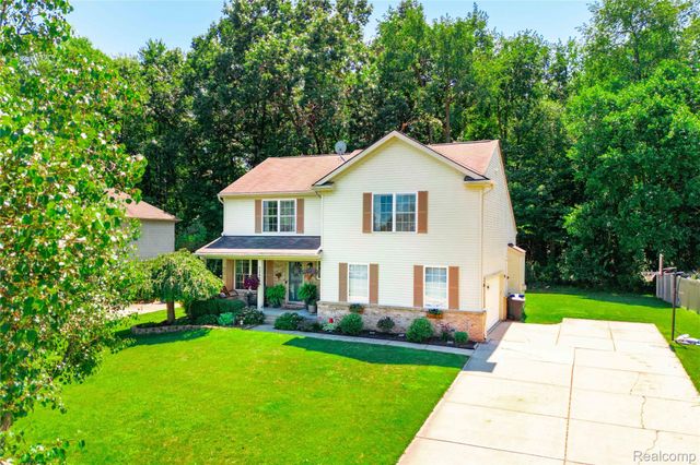 52657 Huntley Avenue, New Baltimore, MI 48047