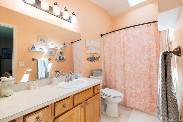 52657 Huntley Avenue, New Baltimore, MI 48047