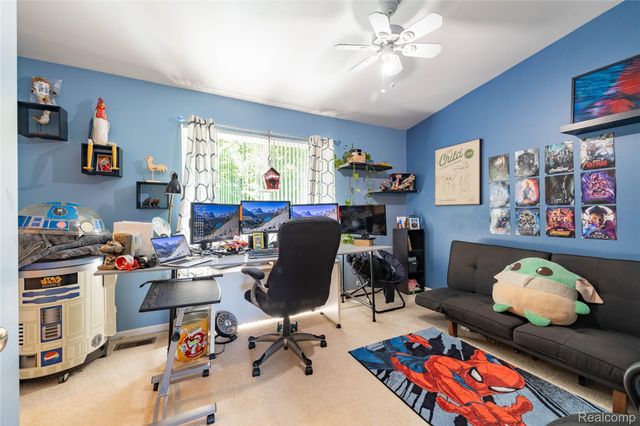 52657 Huntley Avenue, New Baltimore, MI 48047