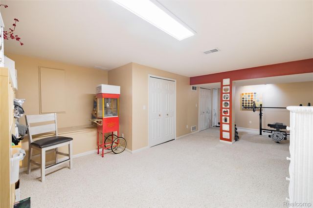 52657 Huntley Avenue, New Baltimore, MI 48047