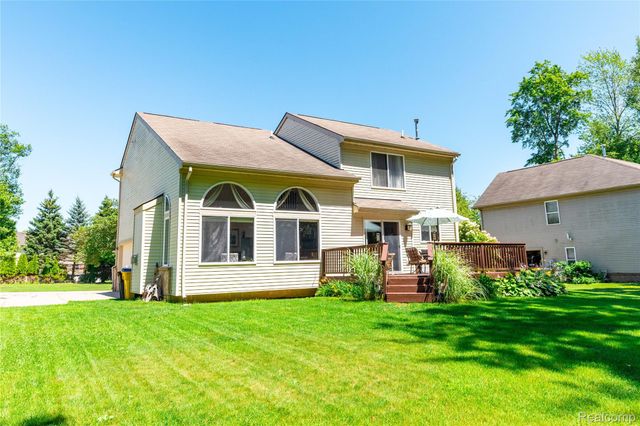 52657 Huntley Avenue, New Baltimore, MI 48047