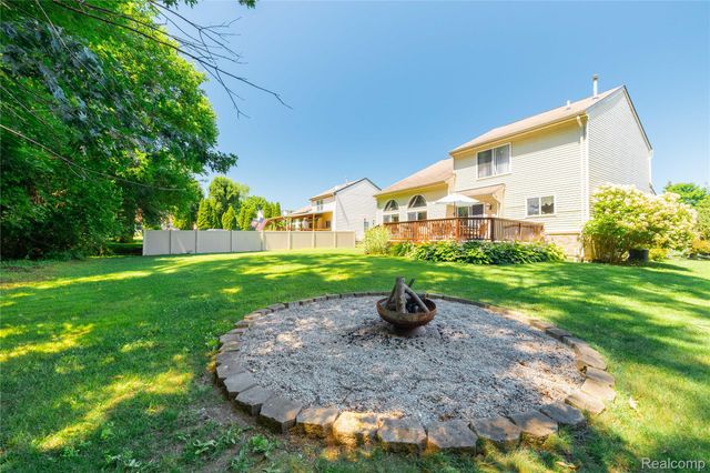 52657 Huntley Avenue, New Baltimore, MI 48047