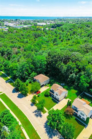 52657 Huntley Avenue, New Baltimore, MI 48047