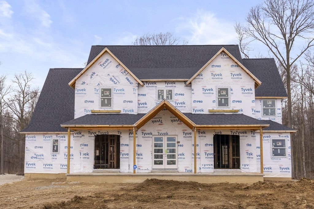 6891 Woodedge Lane, Hilliard, OH 43026