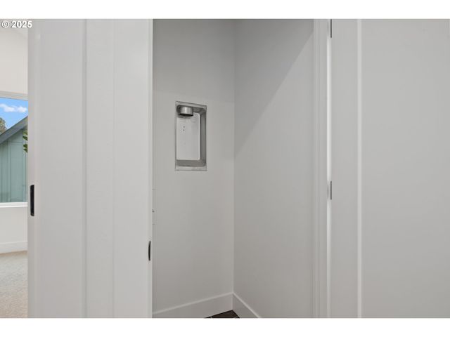 4029 Se TIBBETTS St, Portland, OR 97202