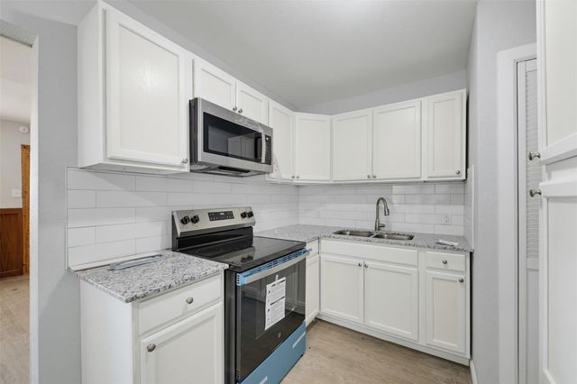 300 Emma Street B, Fort Worth, TX 76111