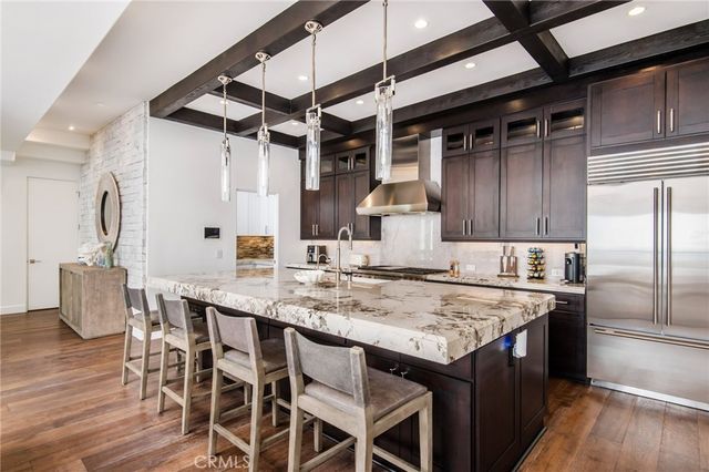 2492 Glenneyre Street, Laguna Beach, CA 92651