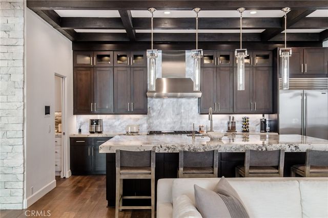 2492 Glenneyre Street, Laguna Beach, CA 92651