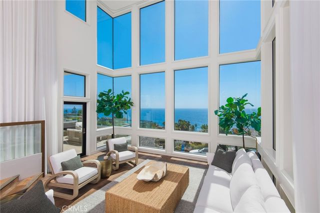 2492 Glenneyre Street, Laguna Beach, CA 92651