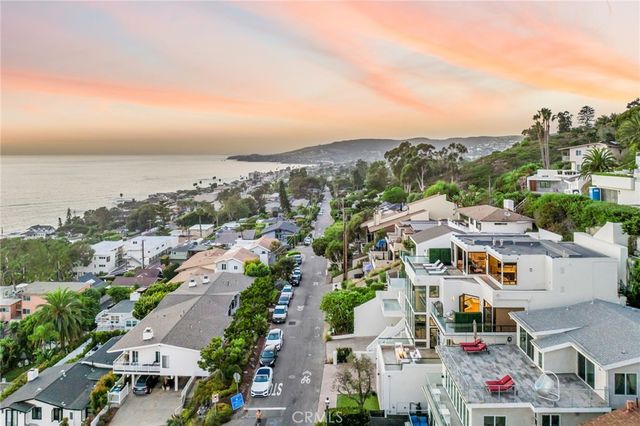2492 Glenneyre Street, Laguna Beach, CA 92651