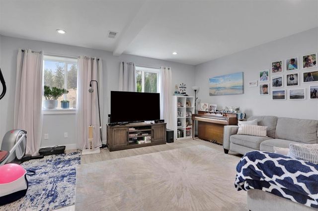 5230 S Lincoln Way, Spokane, WA 99224