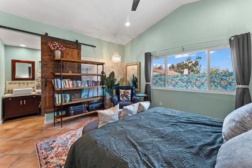 Image 14 of property listing at 871 Blackwood Rd, Chula Vista, CA 91910