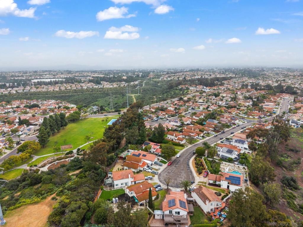 Image 25 of property listing at 871 Blackwood Rd, Chula Vista, CA 91910