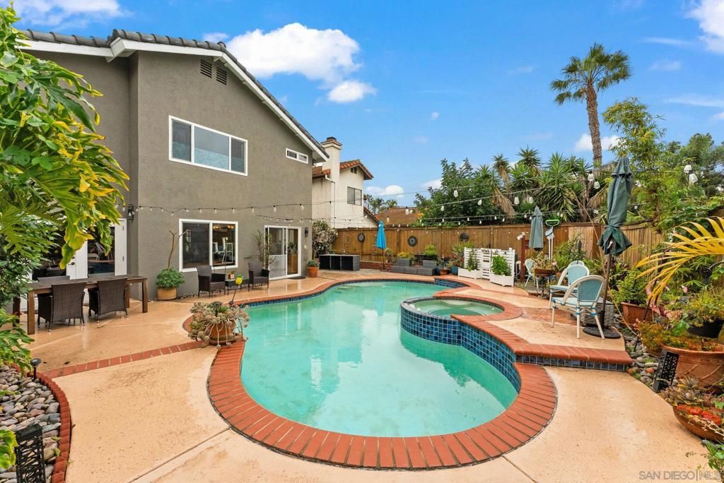 Image 32 of property listing at 871 Blackwood Rd, Chula Vista, CA 91910