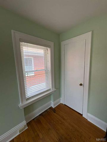 6926 Hurst Court, St Louis, MO 63116