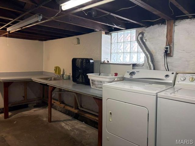 6926 Hurst Court, St Louis, MO 63116