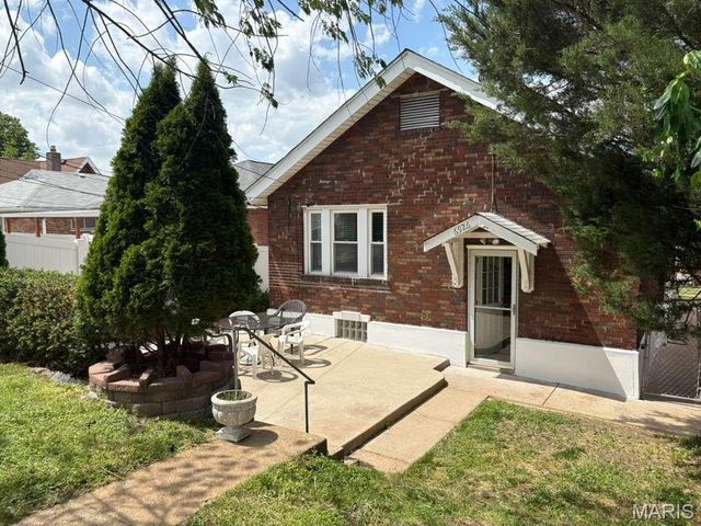 6926 Hurst Court, St Louis, MO 63116