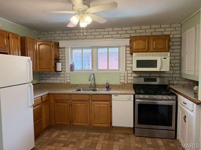 6926 Hurst Court, St Louis, MO 63116