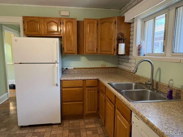 6926 Hurst Court, St Louis, MO 63116