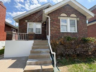 6926 Hurst Court, St Louis, MO 63116