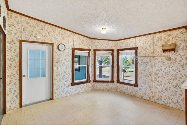 20300 E 1650 Road, Stockton, MO 65785