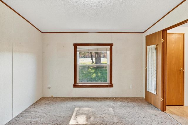 20300 E 1650 Road, Stockton, MO 65785