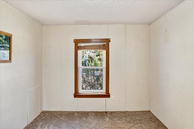 20300 E 1650 Road, Stockton, MO 65785