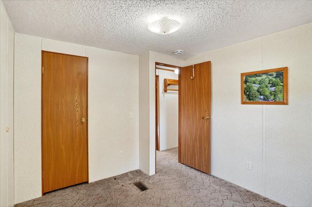 20300 E 1650 Road, Stockton, MO 65785