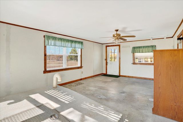 20300 E 1650 Road, Stockton, MO 65785