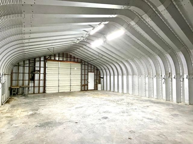 20300 E 1650 Road, Stockton, MO 65785