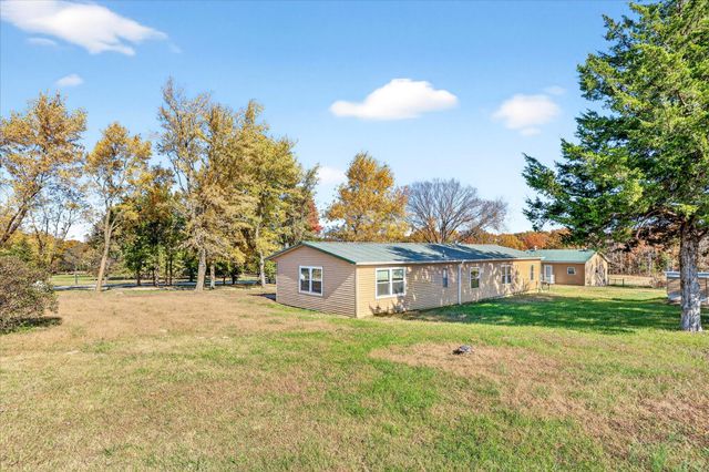 20300 E 1650 Road, Stockton, MO 65785