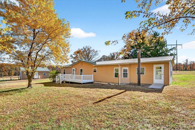 20300 E 1650 Road, Stockton, MO 65785