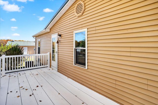 20300 E 1650 Road, Stockton, MO 65785