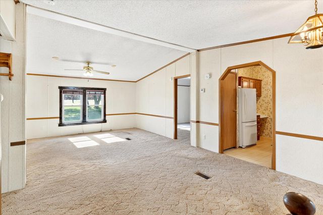 20300 E 1650 Road, Stockton, MO 65785